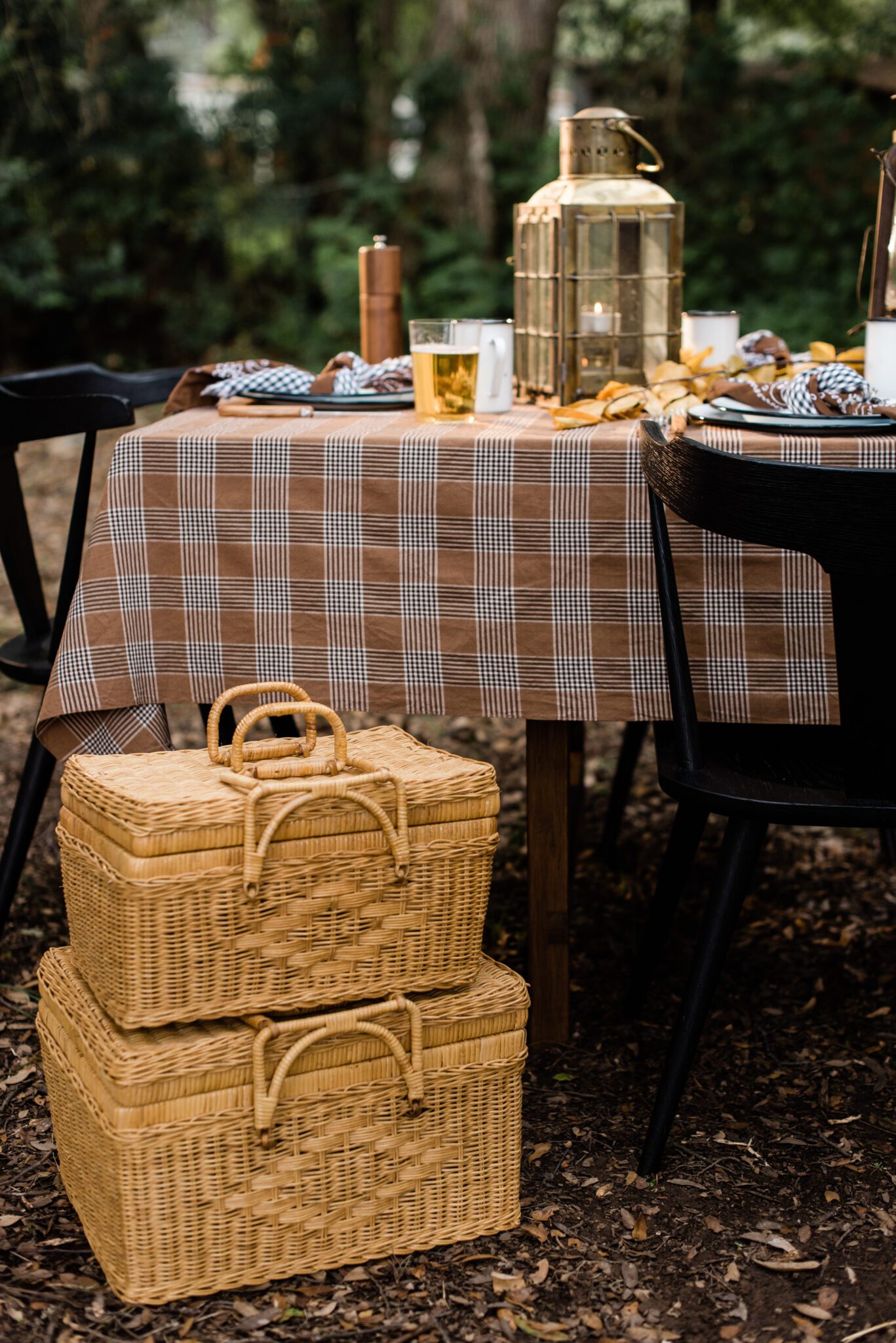 rustic outdoor table decor with fall colors