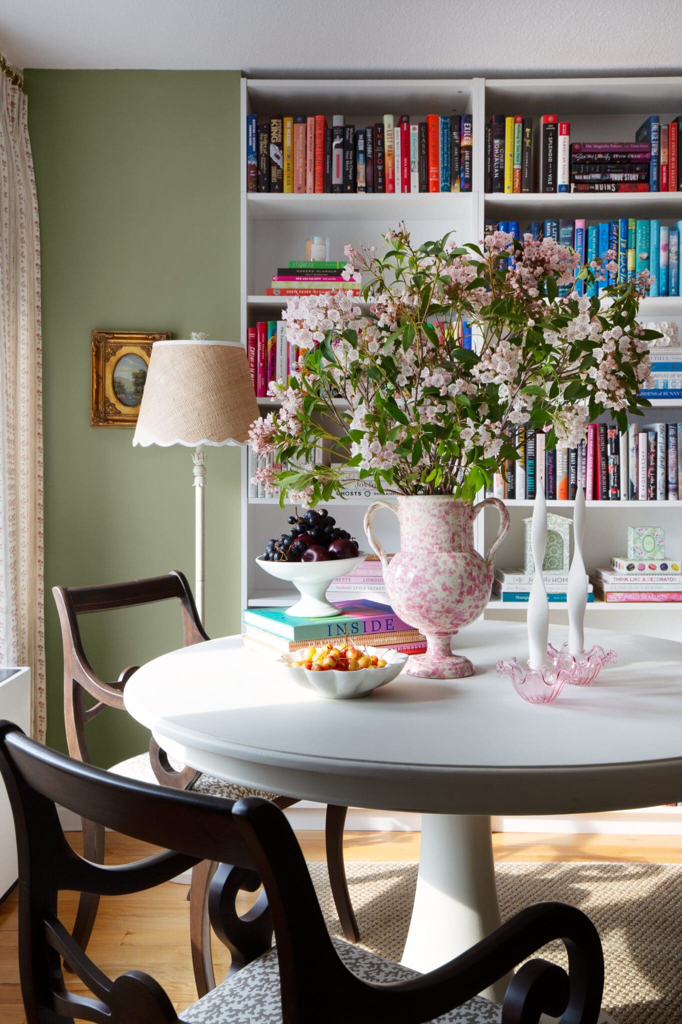 English Countryside Meets City Living In This Chic Apartment - The ...