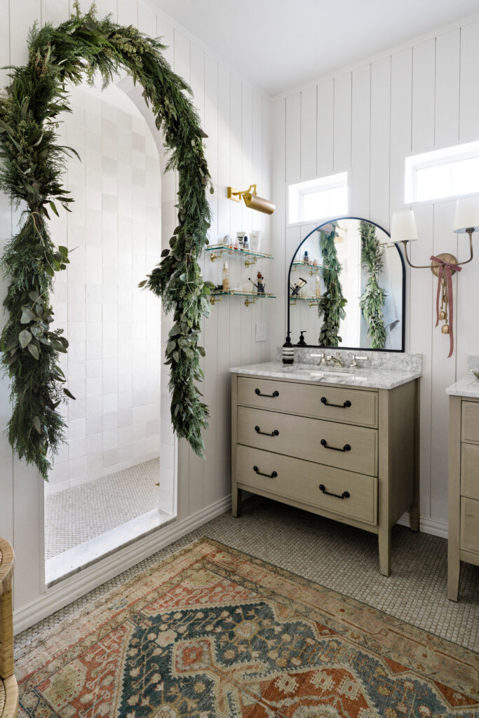 Archway garland in bathroom, holiday home tour