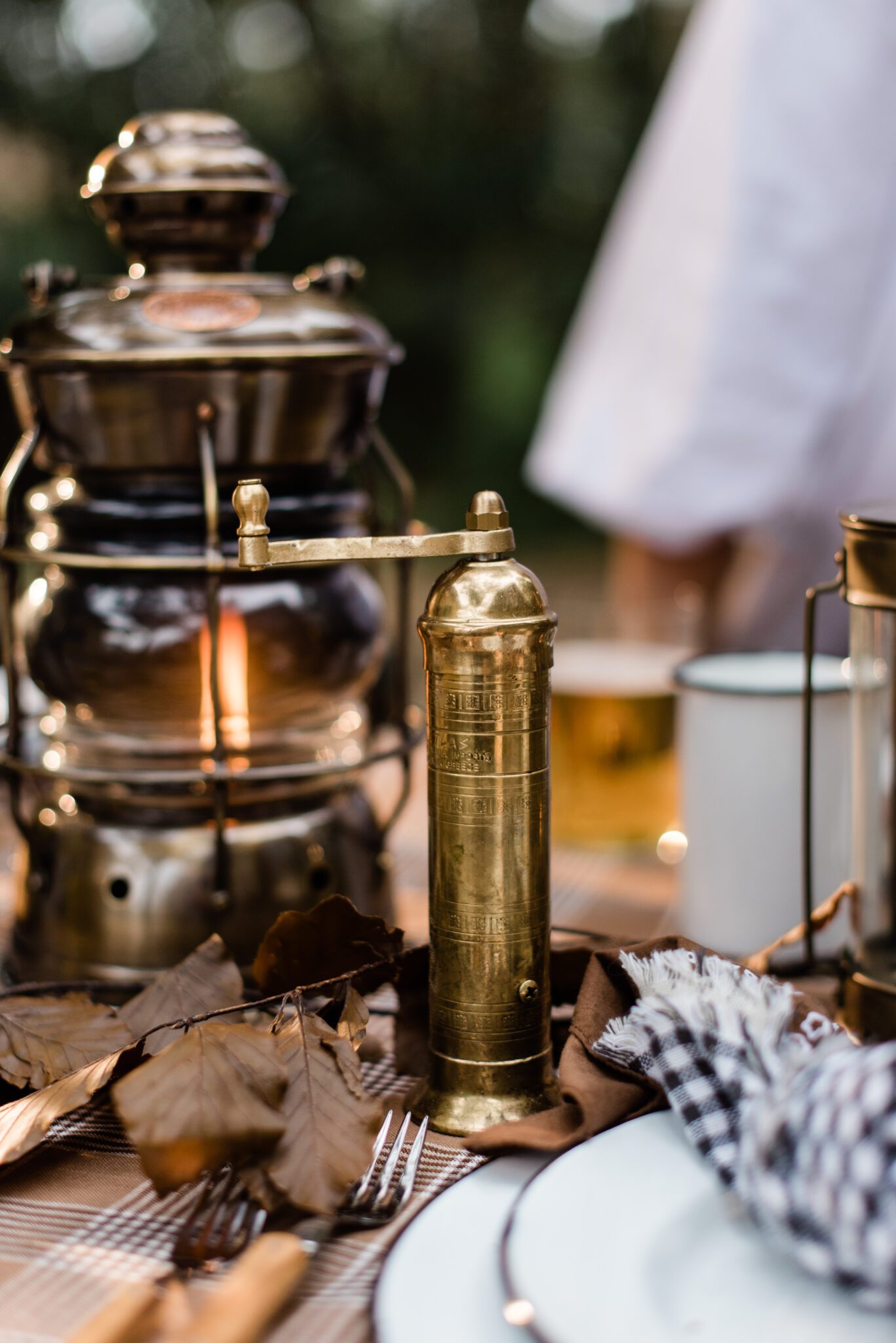 gold and brass fall table decor