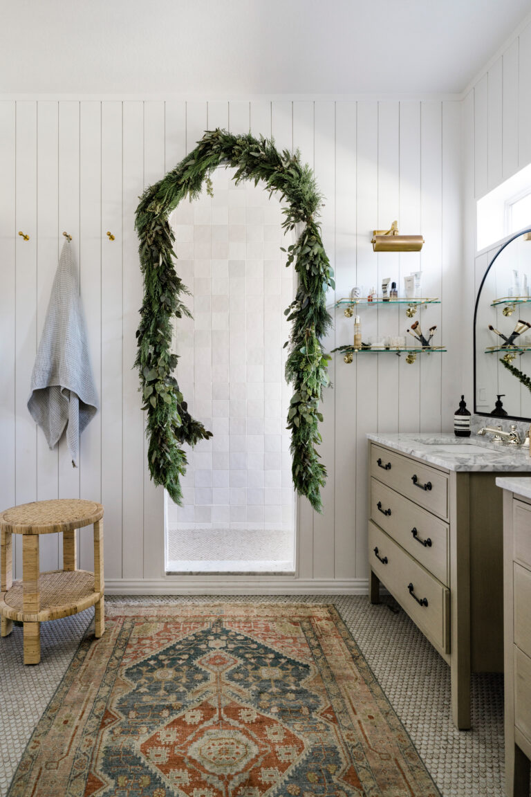 Archway garland in bathroom, holiday home tour