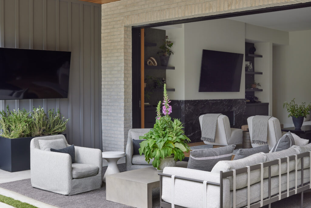 Indoor/Outdoor Patio and Living Room
