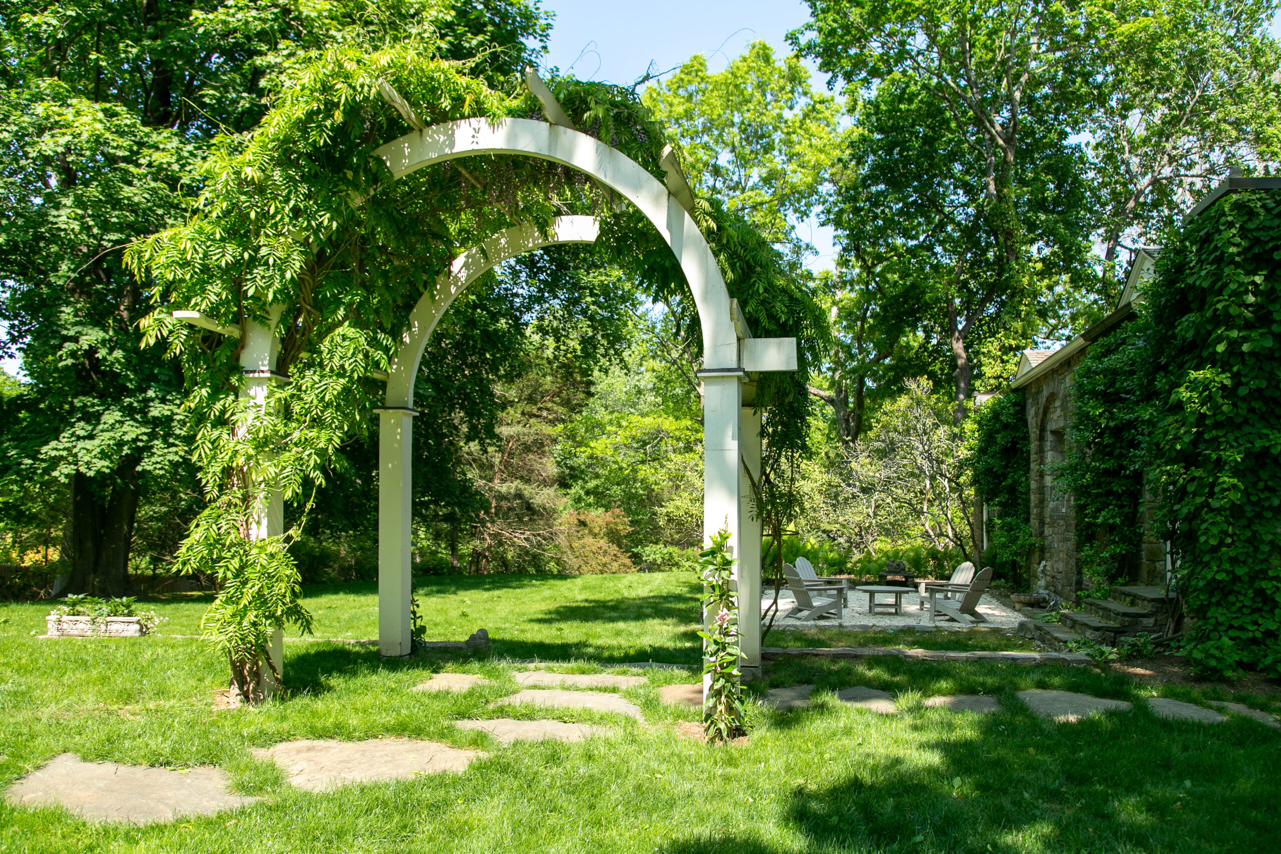 Arched Trellis Backyard