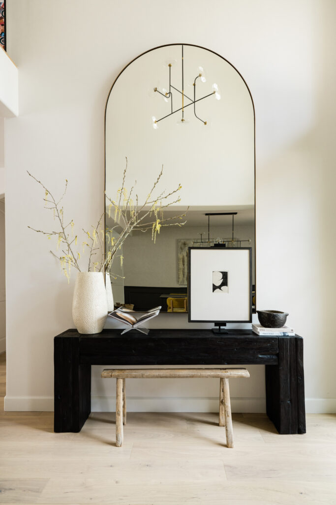 Rounded Mirror Seating Vanity