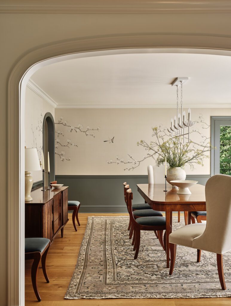 Arched Dining Room Entryway