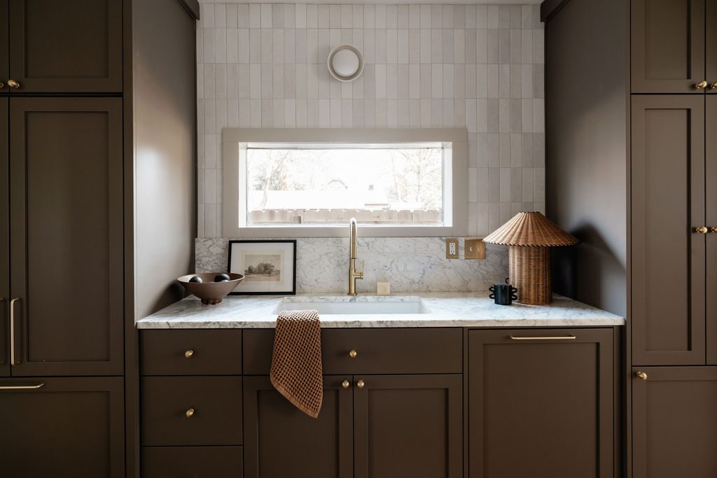 Kitchen Countertops with Peekaboo Window