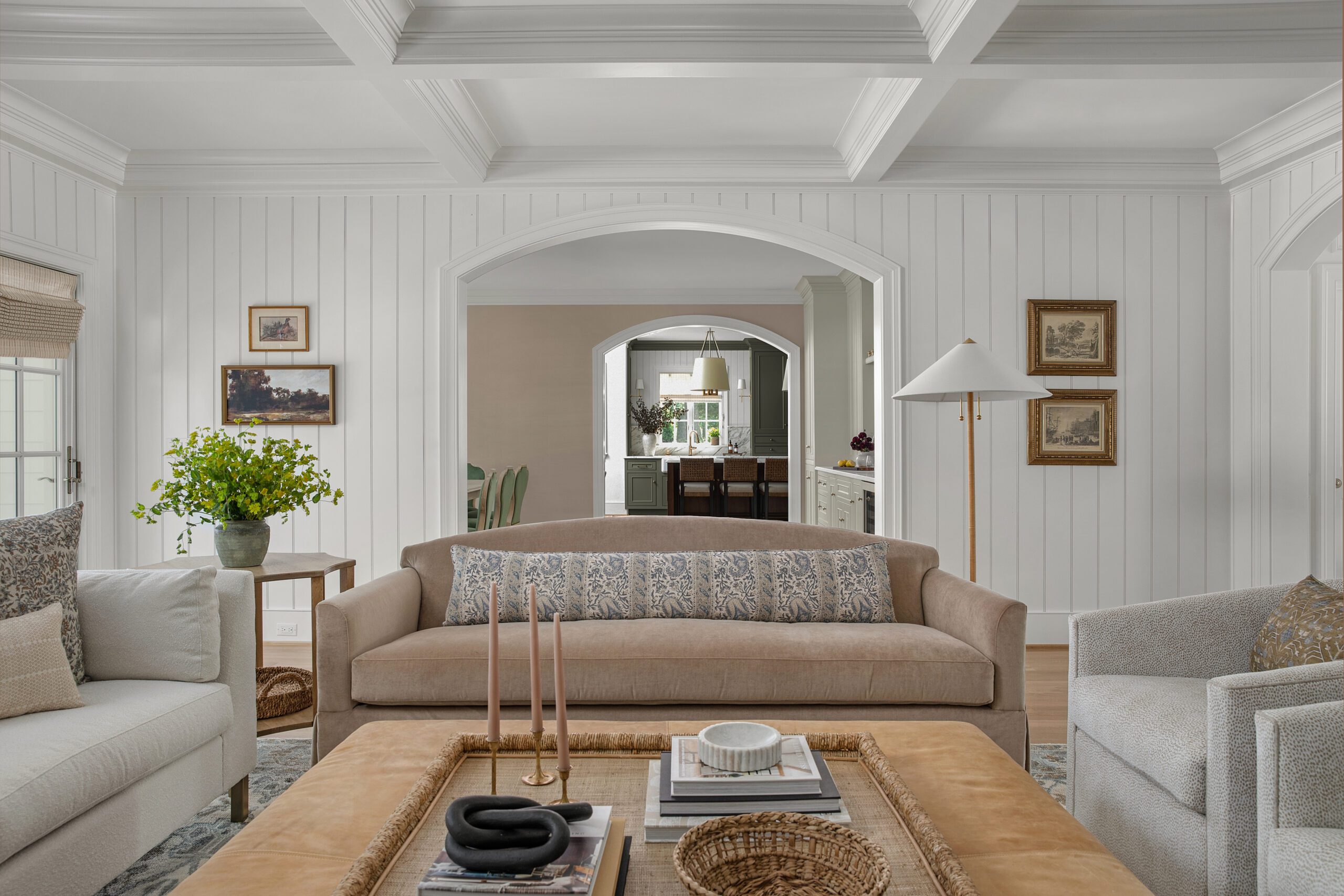 Old Fashioned Living Room Rounded Archways