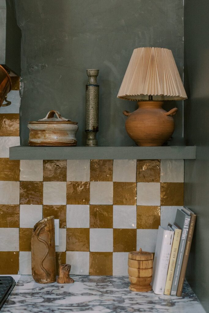 Checkerboard kitchen backsplash