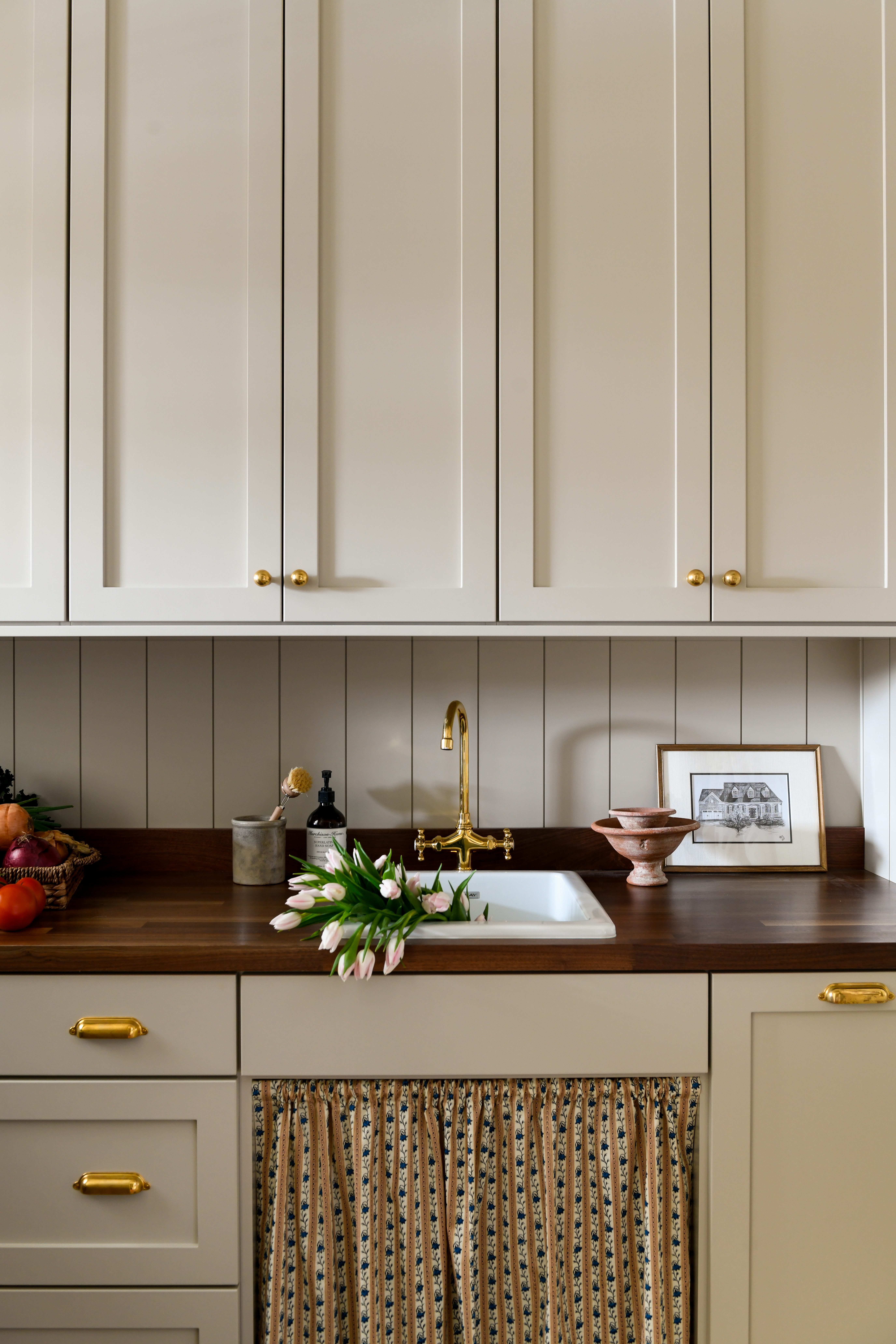 Kitchen Sink For Cutting Flowers