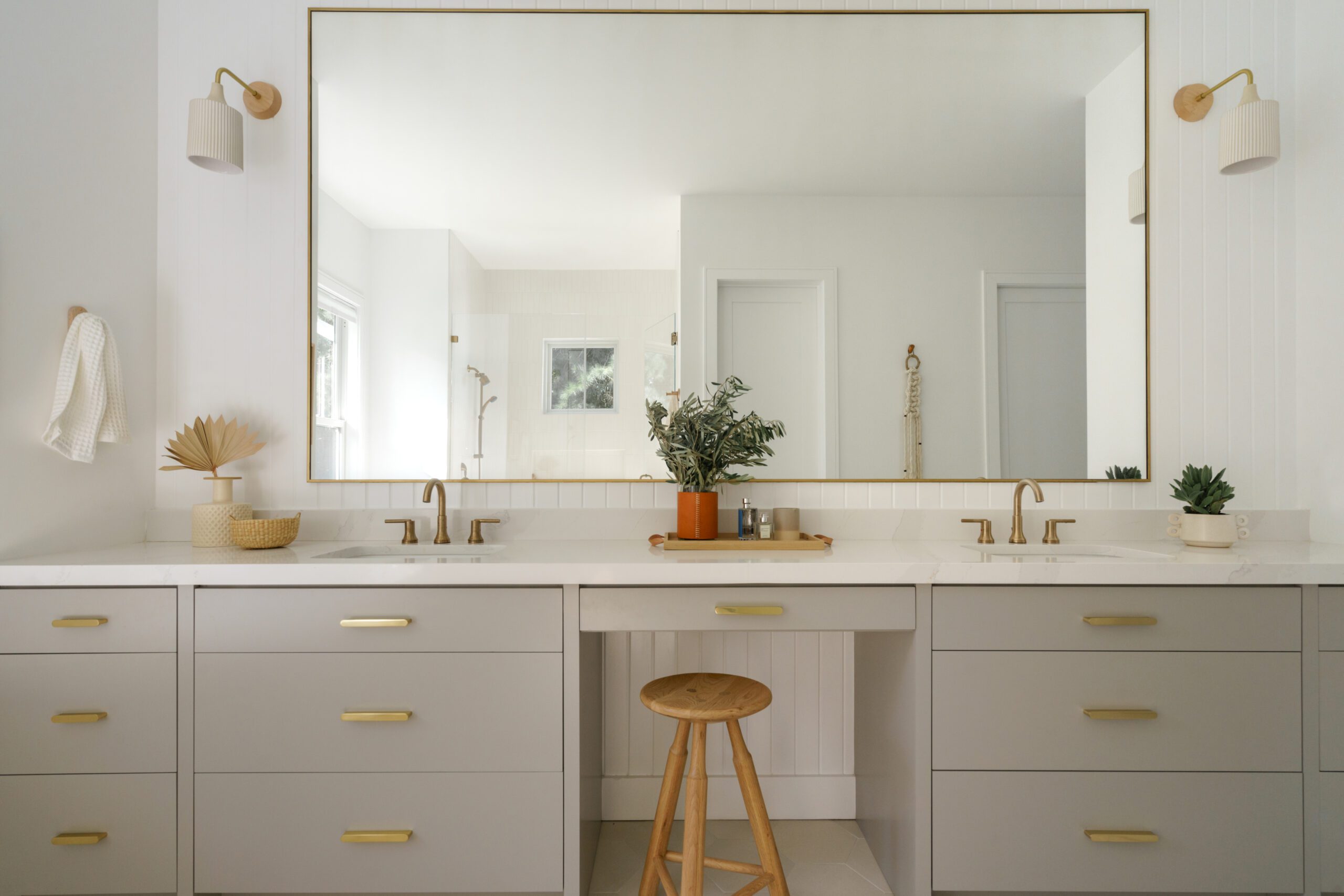 Built-In Vanity