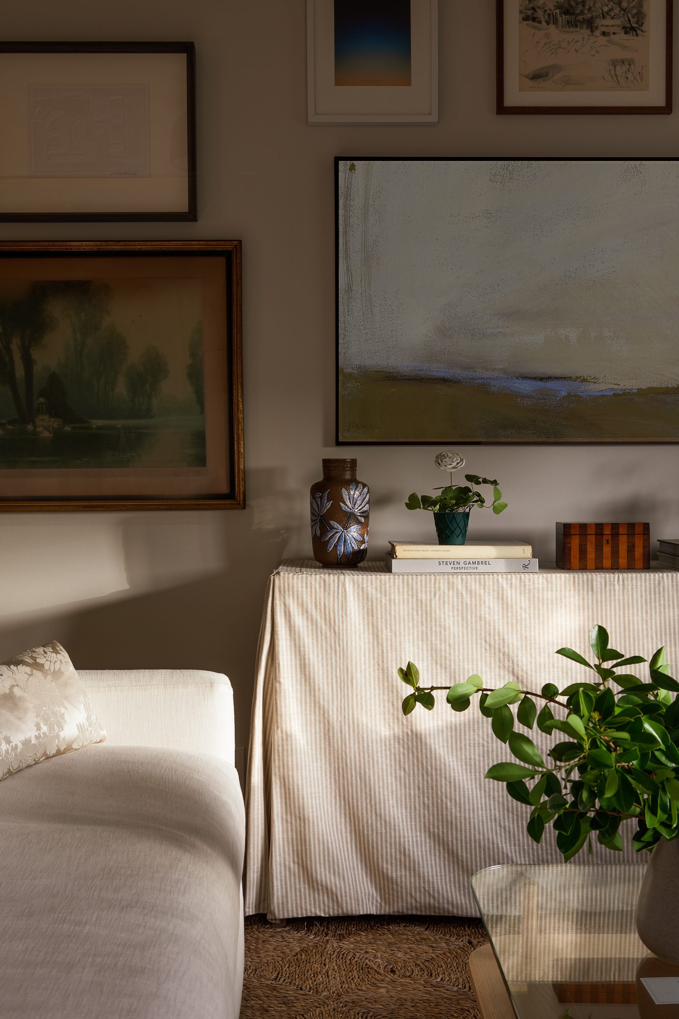 Entertainment Unit Detailing