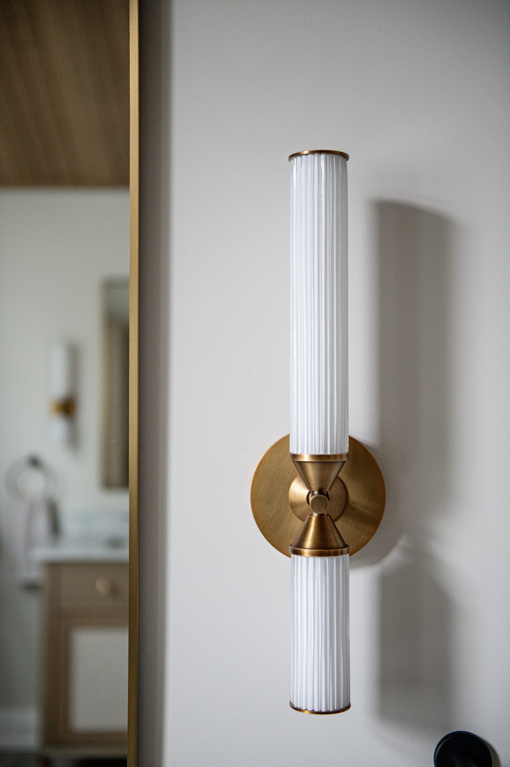 Bathroom Light Fixtures