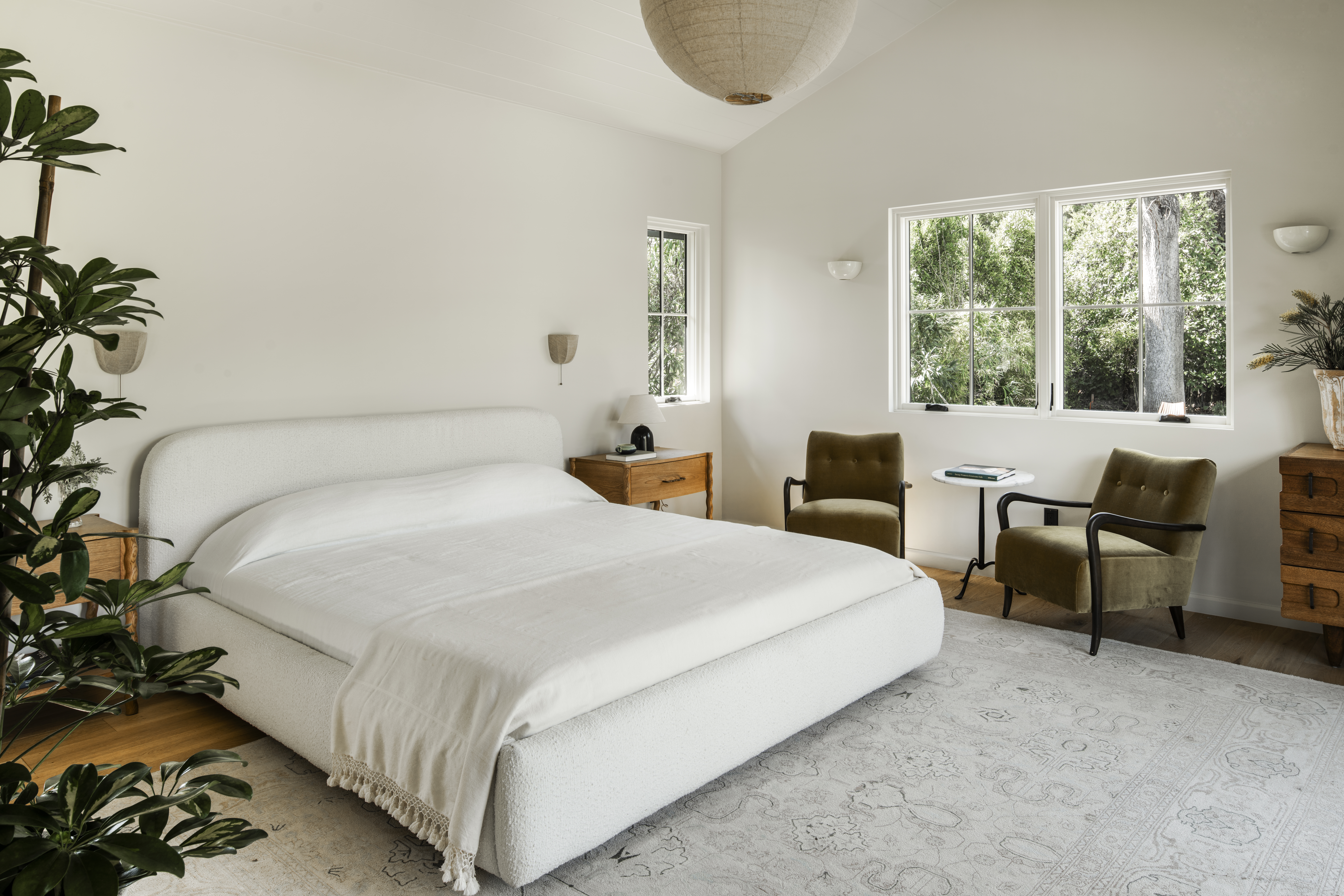 Clean minimal modern bedroom design