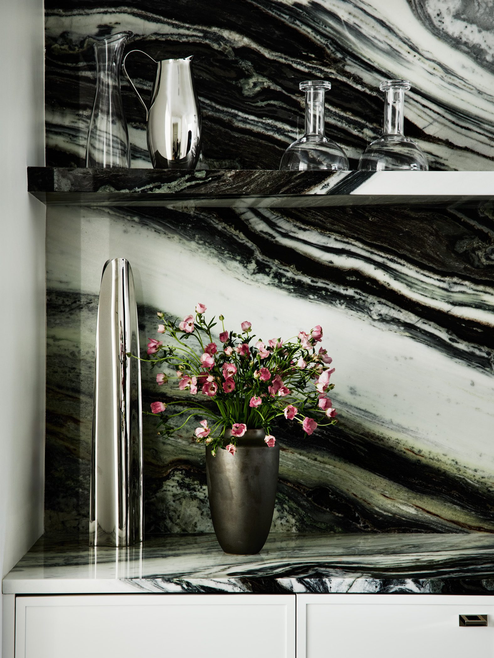 Butler's pantry marble wall details