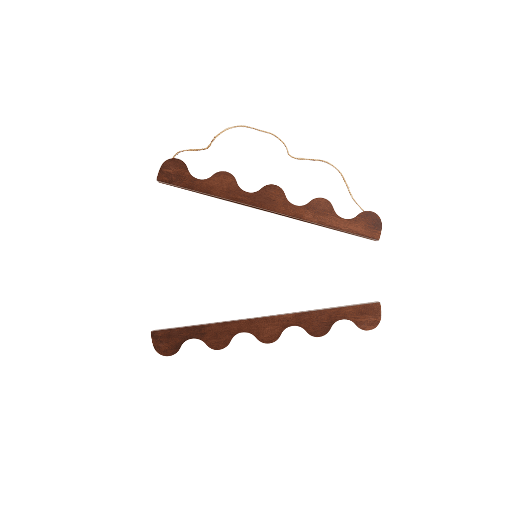 Wavy edge poster hanging