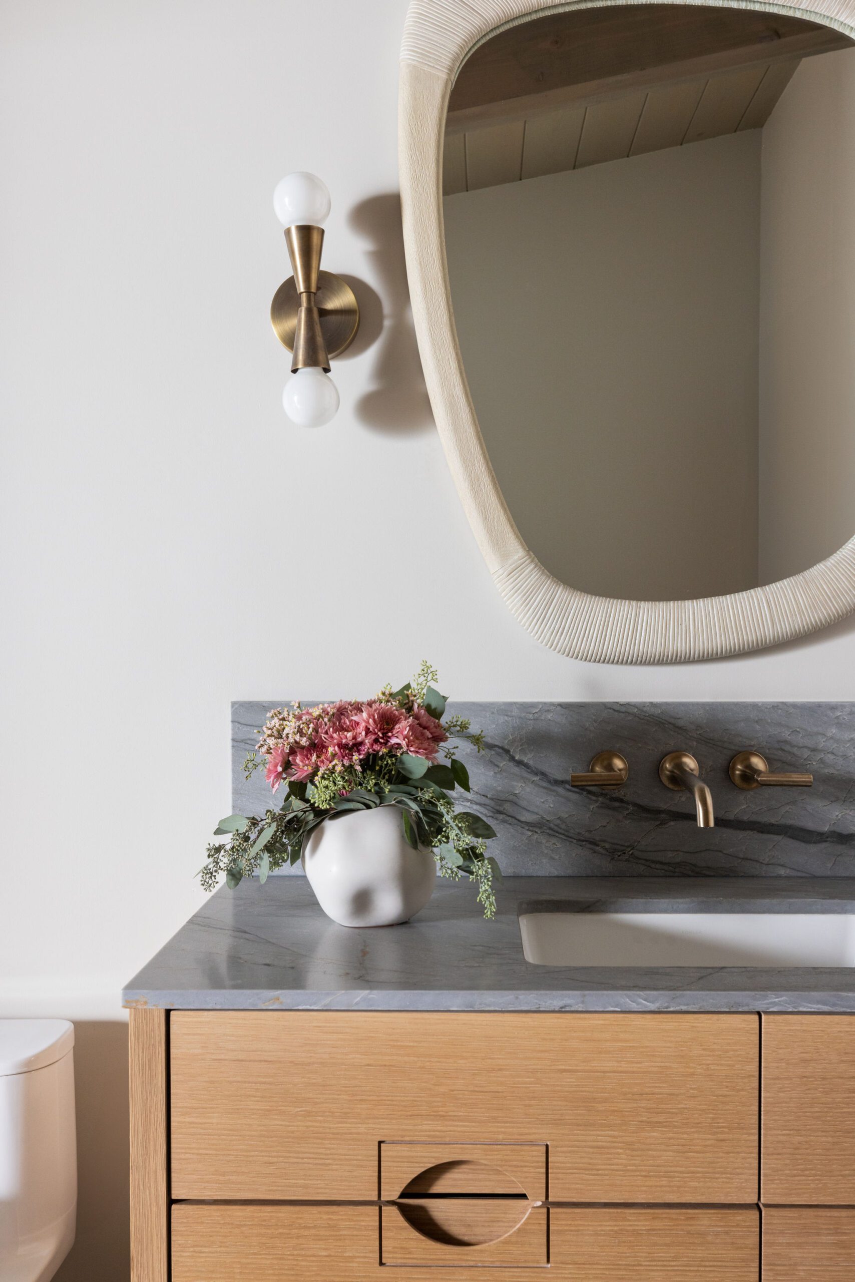 Bathroom Counter Details