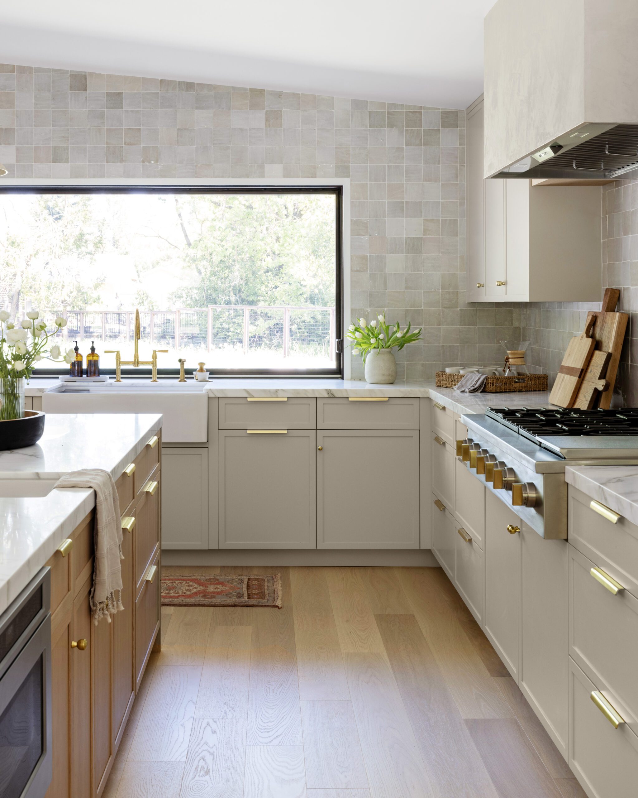 Wooden Flooring with Pearl Cabinets