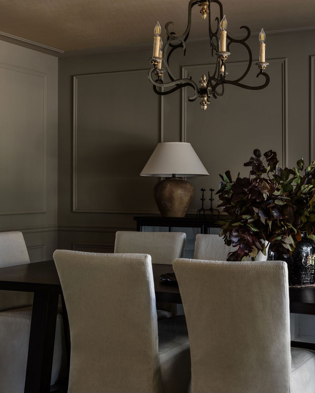 Dining Room with Neutral Lamp