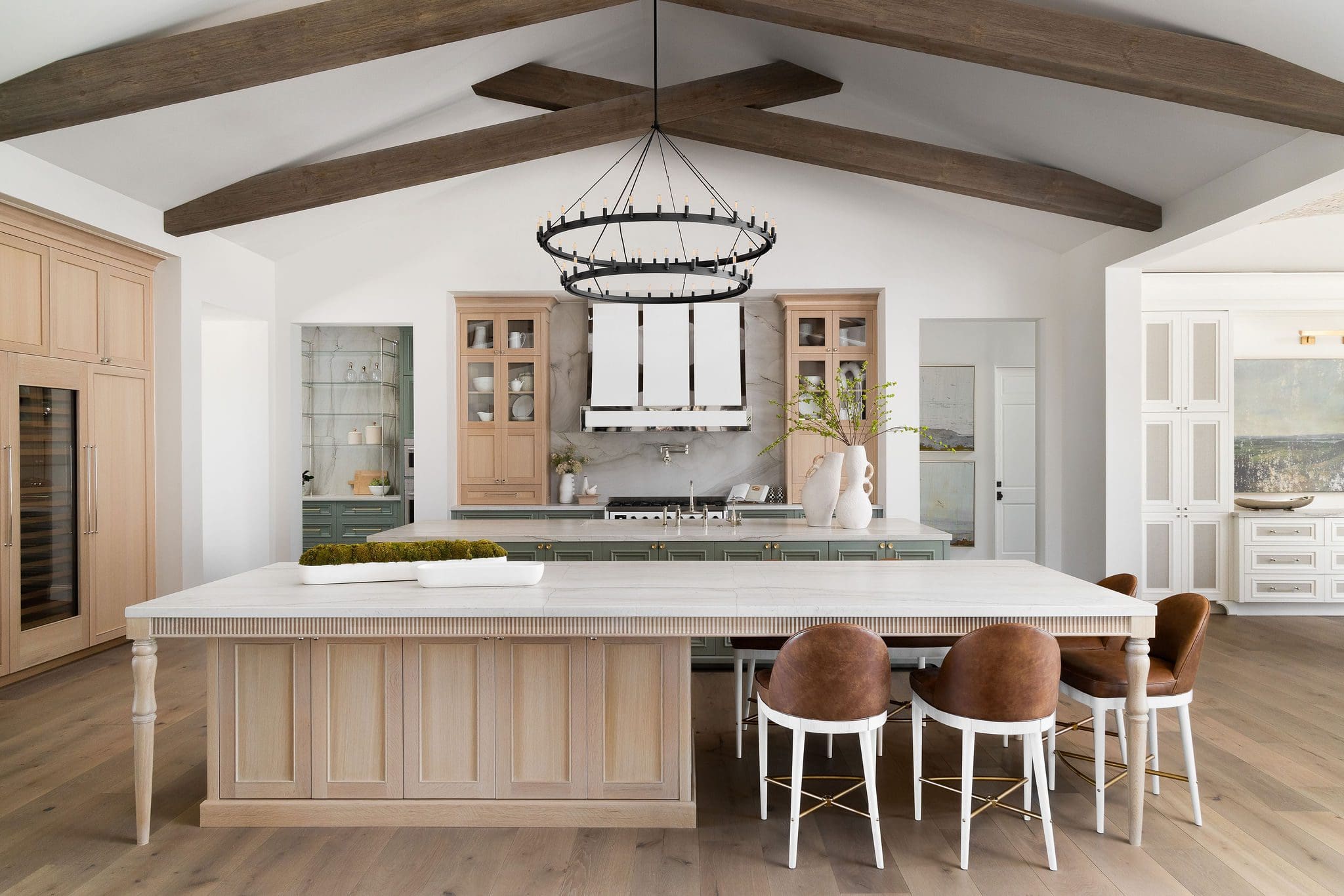 A Mediterranean-Transitional Retreat in Paradise Valley - The Interior ...