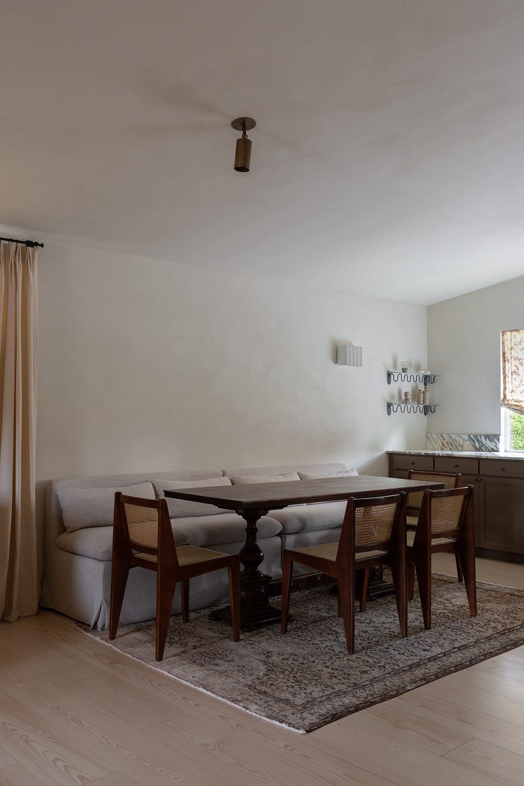 Dining table details