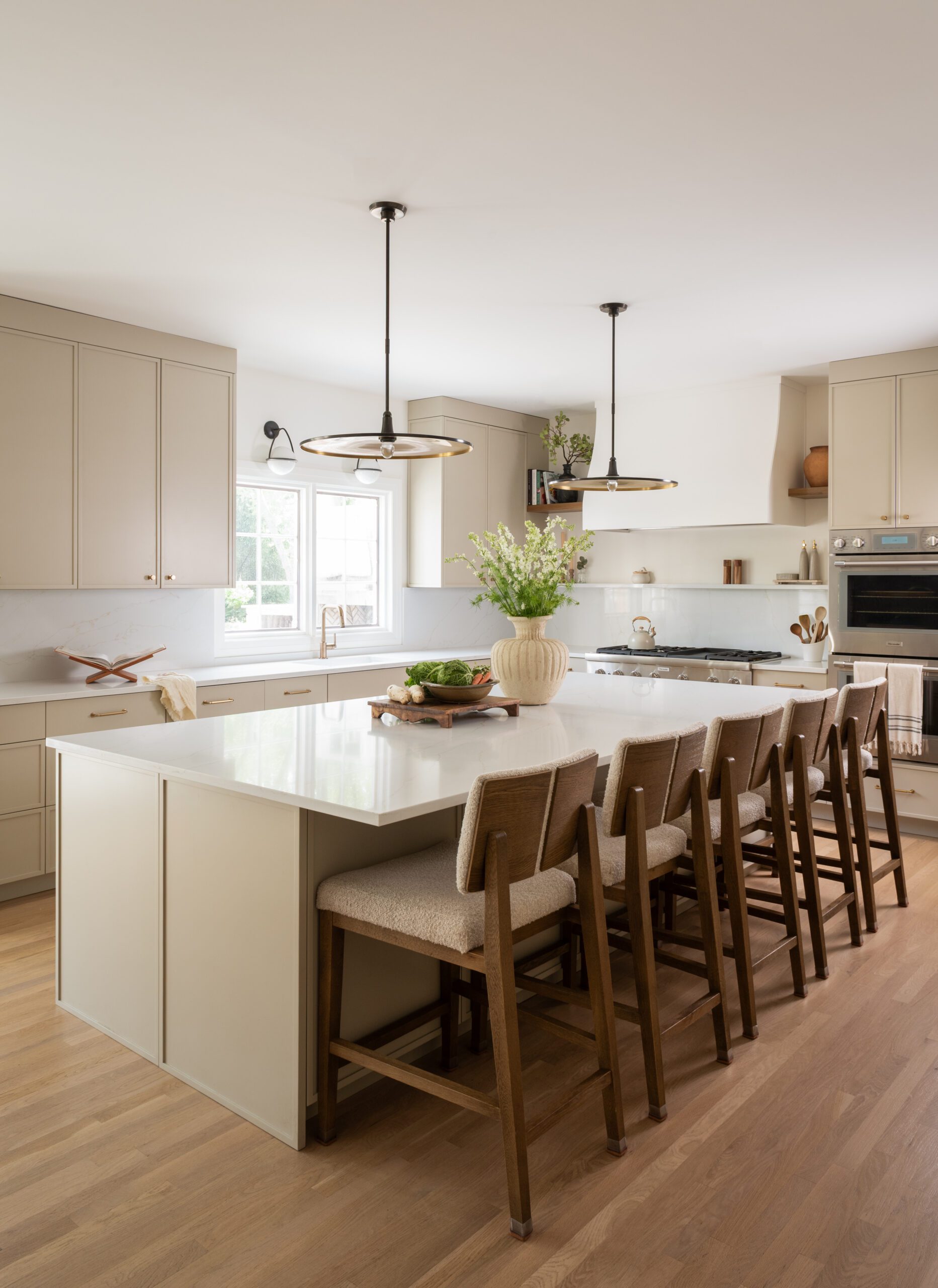 Kitchen island countertop seating