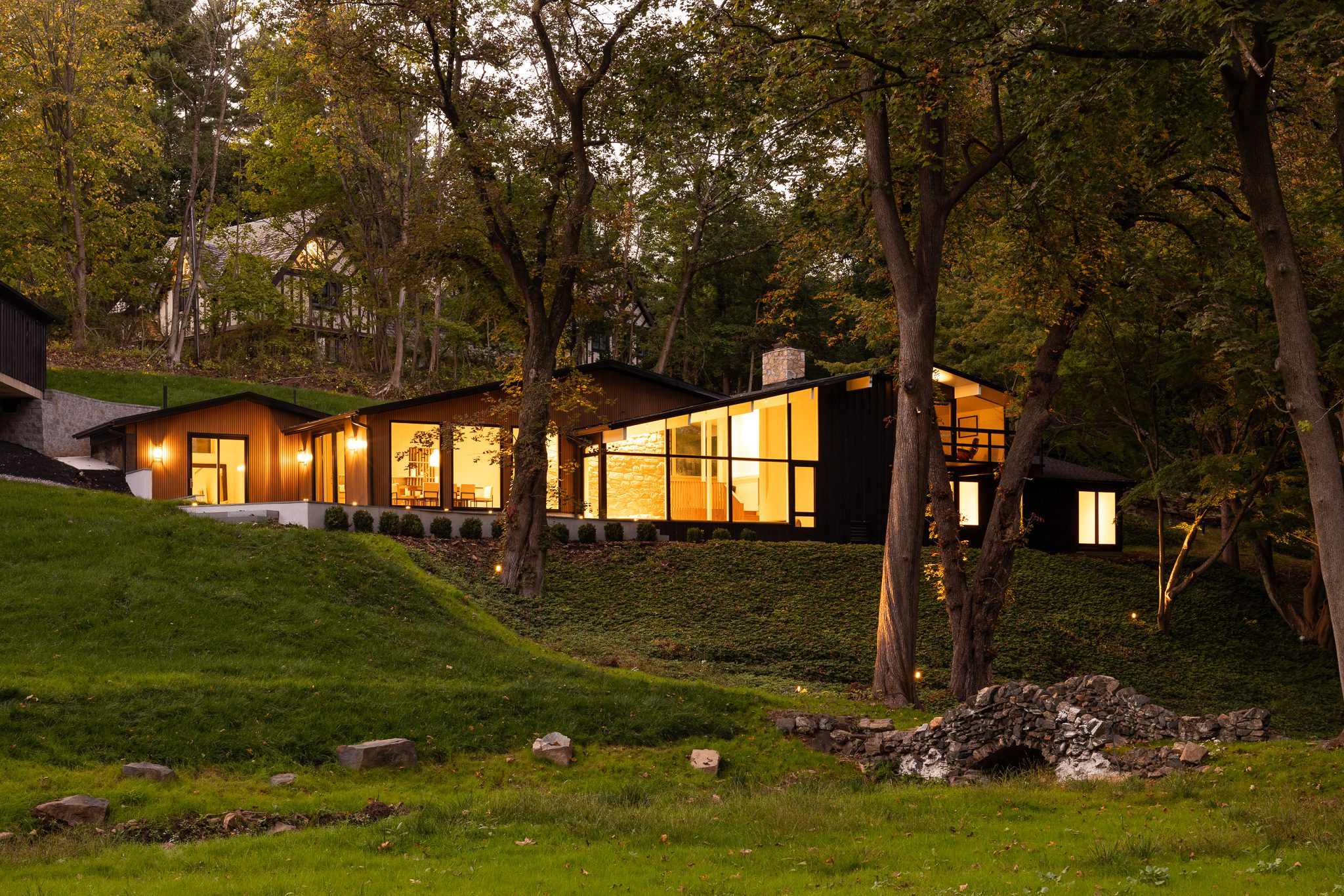 Mid century modern exterior home design