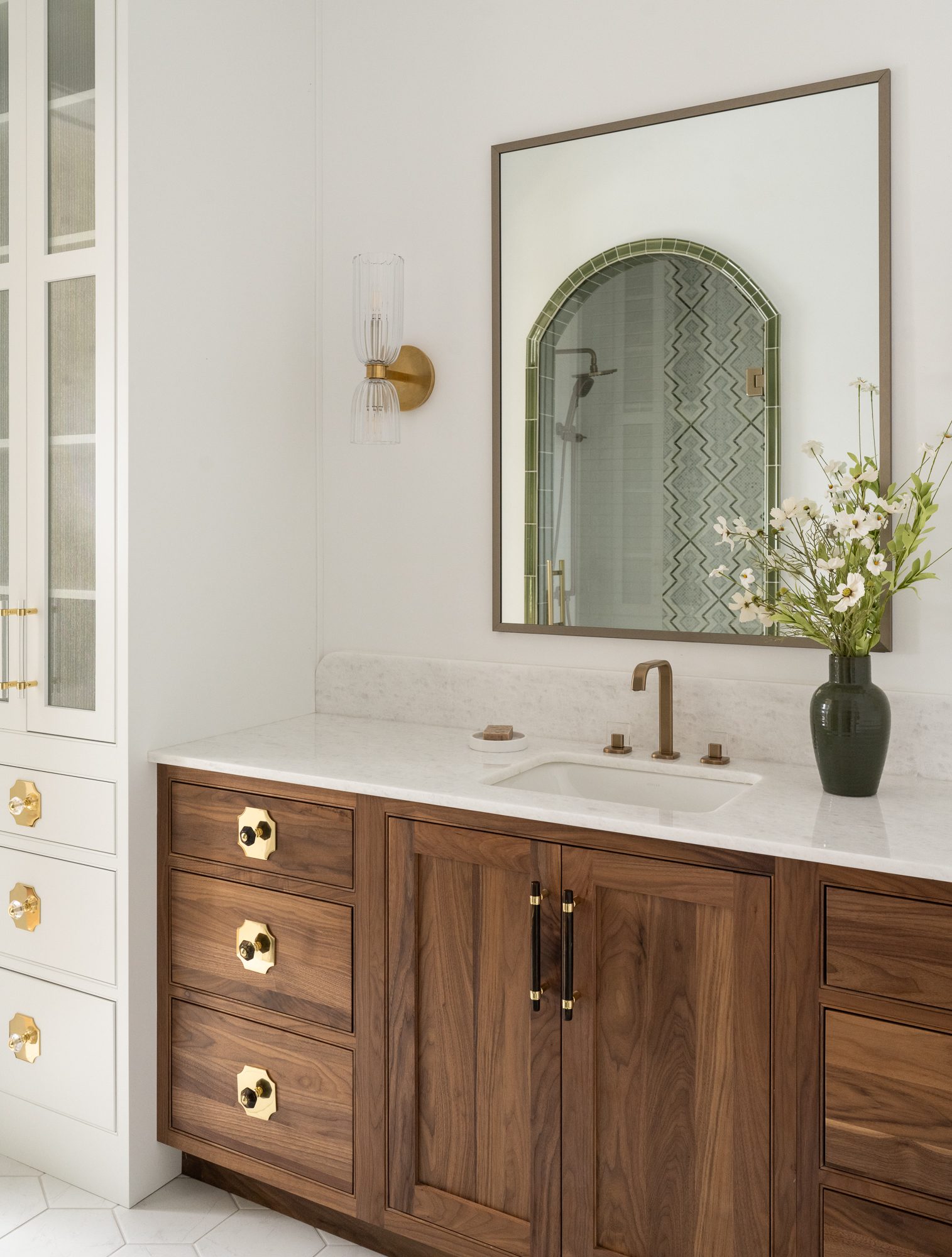 Modern traditional bathroom design