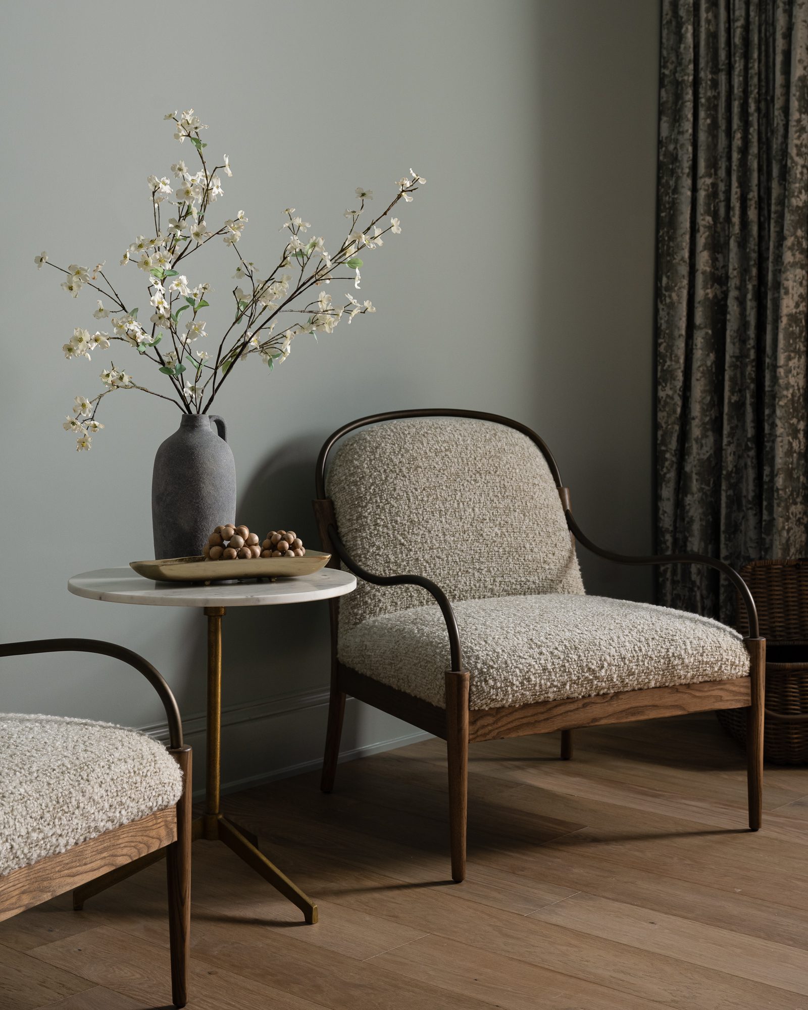 Calm bedroom design reading nook