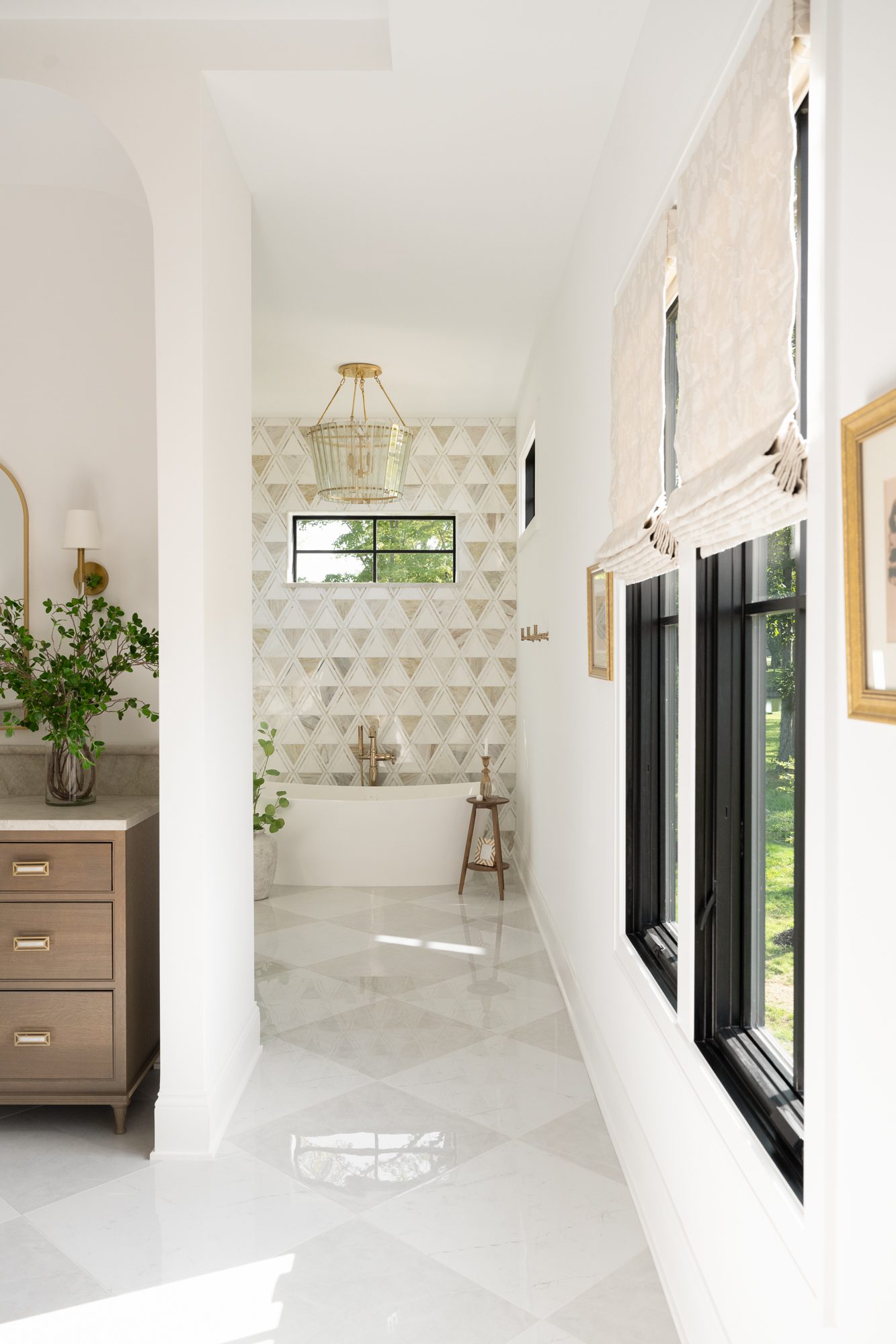 Modern traditional bathroom design