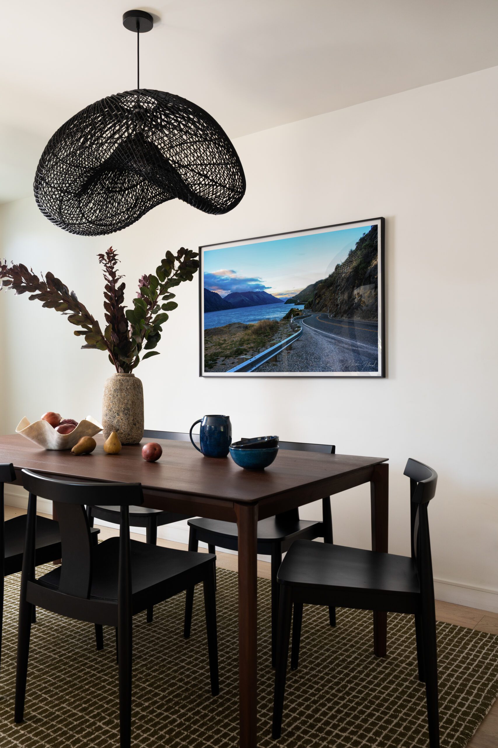 Cozy contemporary dining room