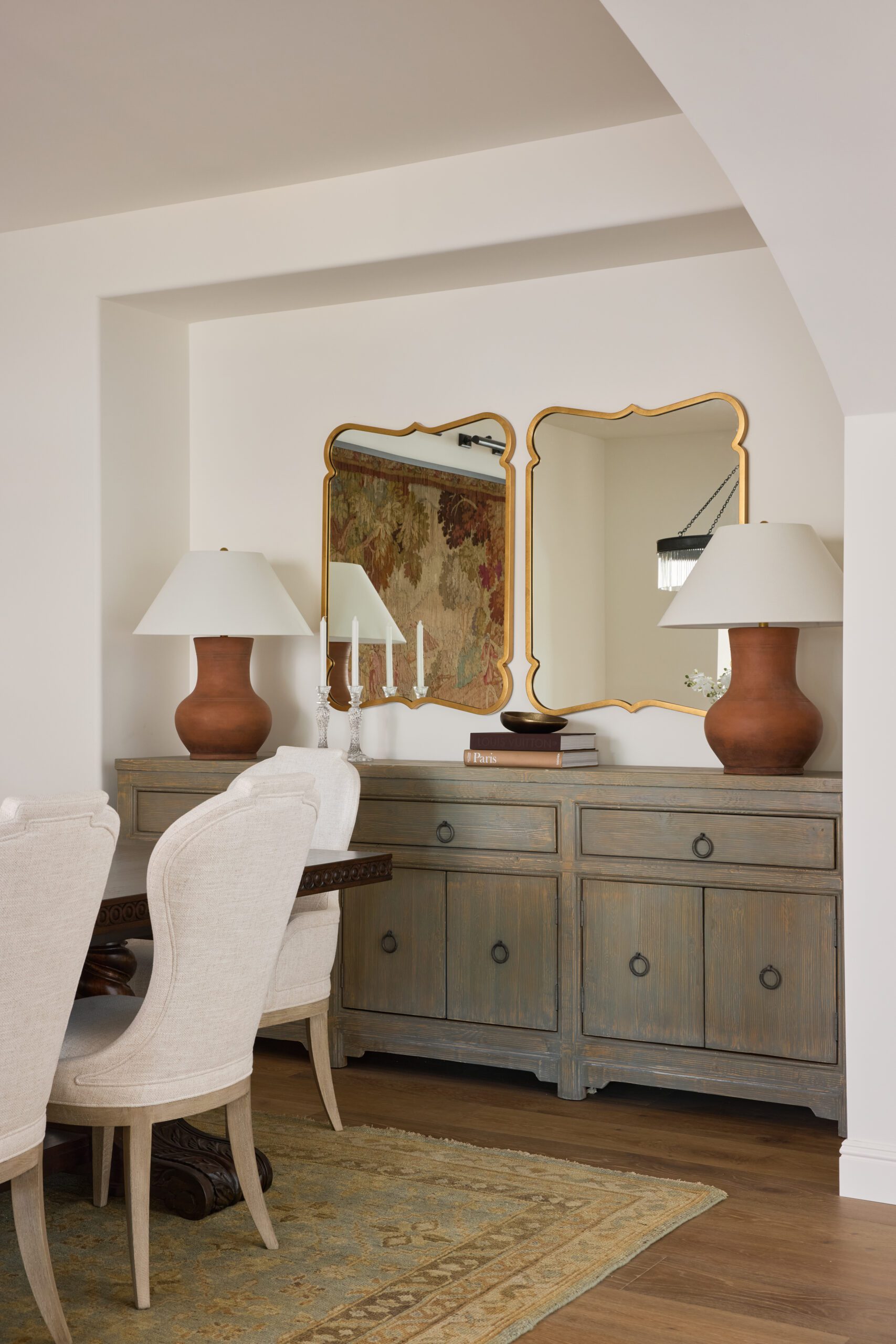 Mediterranean dining room design