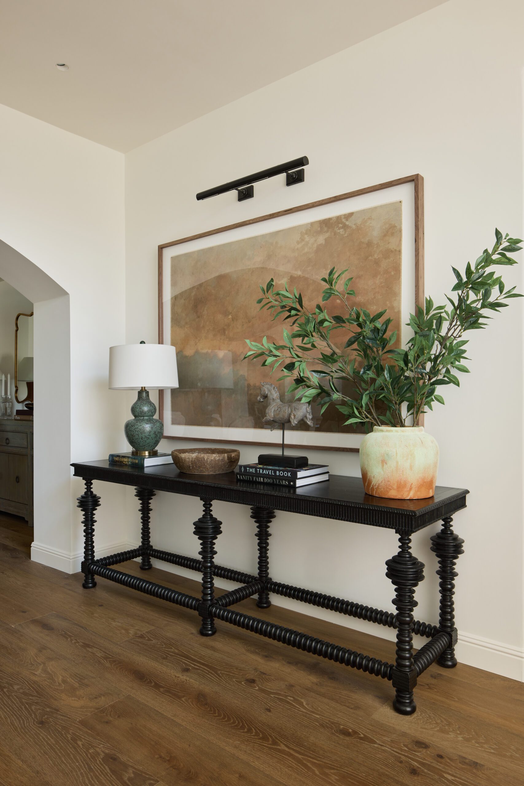 Mediterranean entryway design