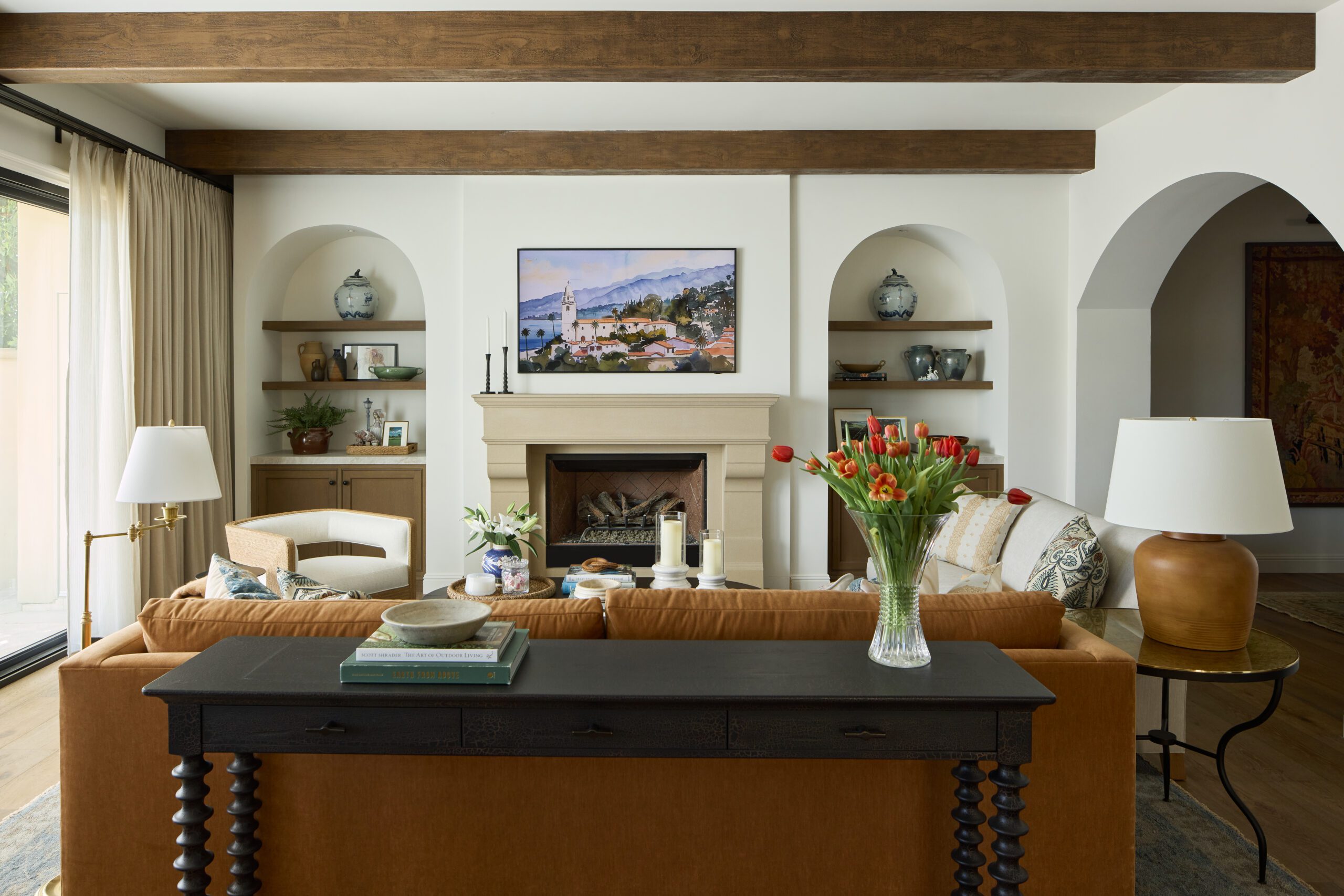 Mediterranean living room design