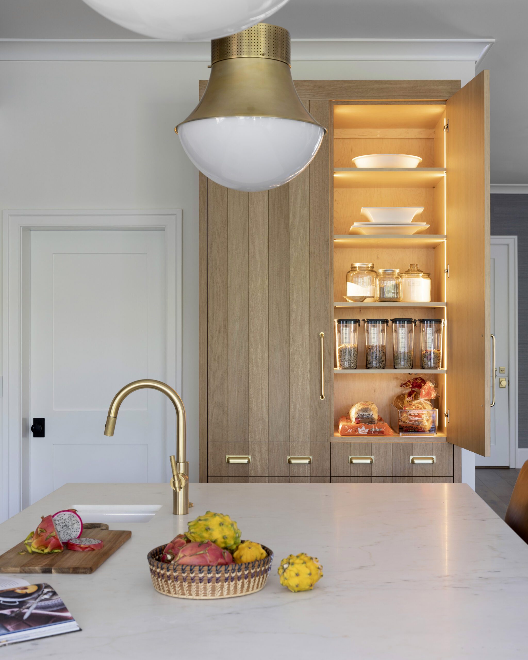 Oak kitchen cabinet inspiration